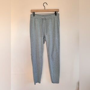 ASICS Straight Leg Joggers in Light Gray w/ Reflective Details - Women’s Medium